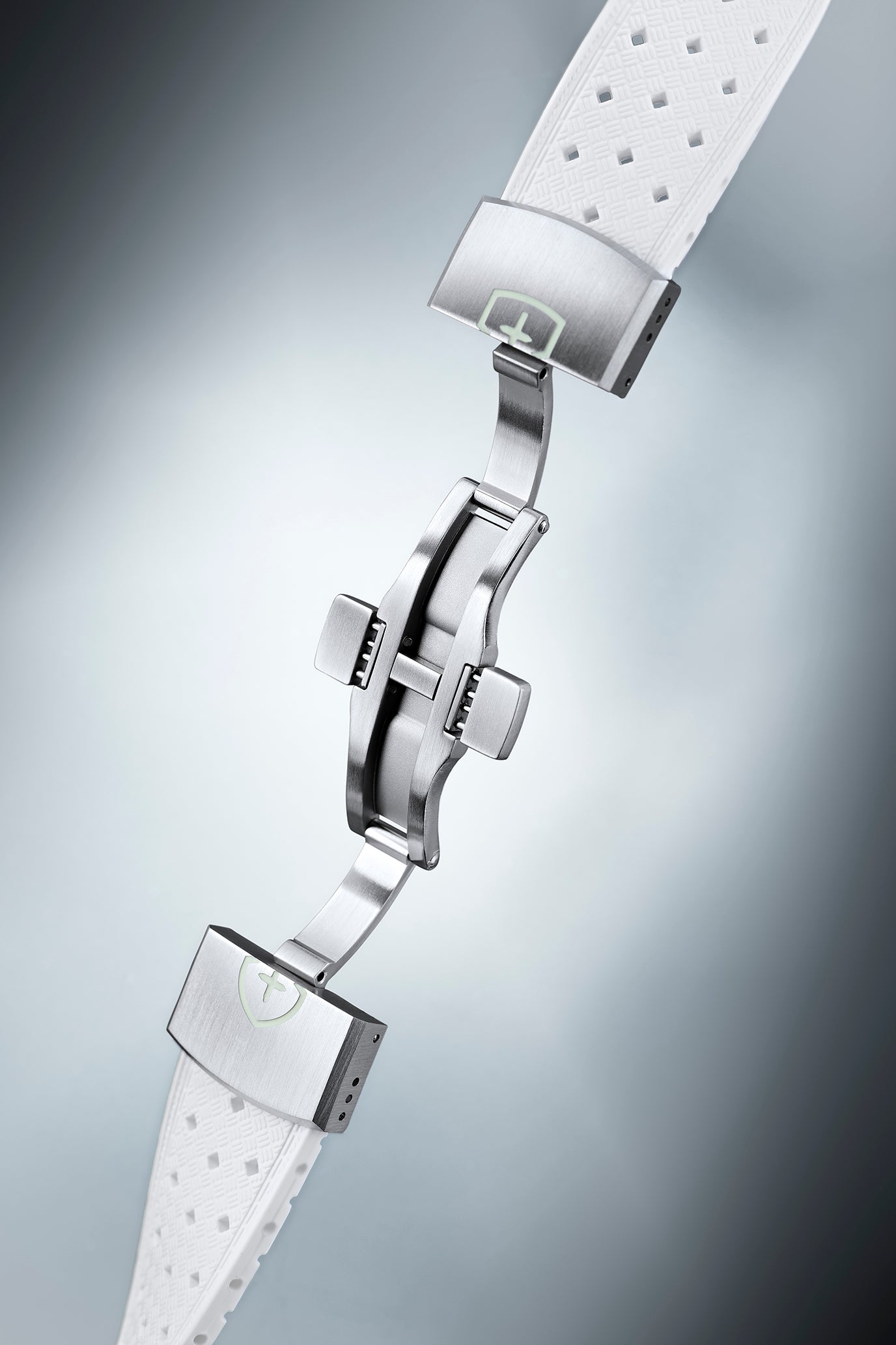 STR-R56: Arctic White Textured Rubber Strap with Deployant Buckle